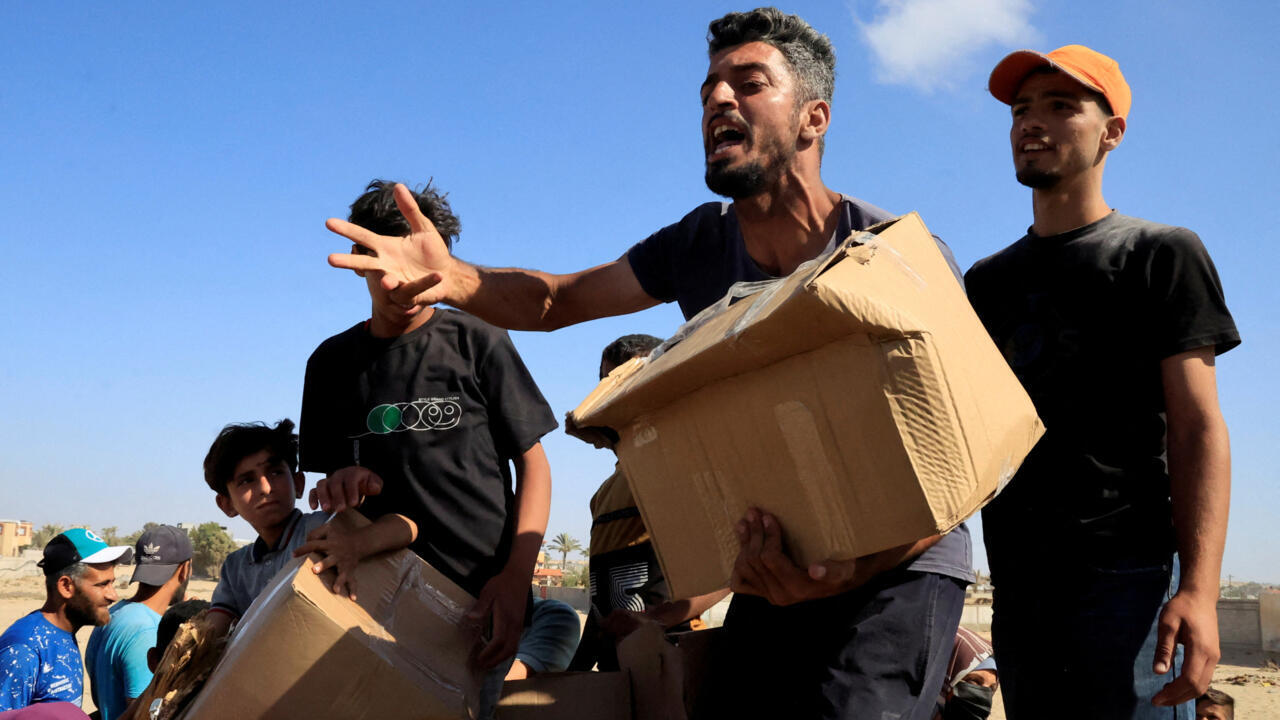 Israeli soldiers given orders to open fire on unarmed Palestinians seeking aid in Gaza